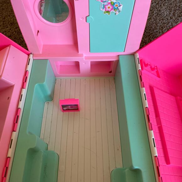 Vintage 1996 Barbie Mattel Large 59x45x30cm Pink Magical Motorhome Vehicle - Picture 15 of 16